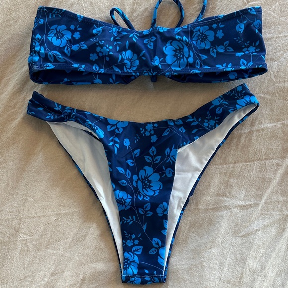 SHEIN Blue and White Bikini Set - Picture 3 of 3